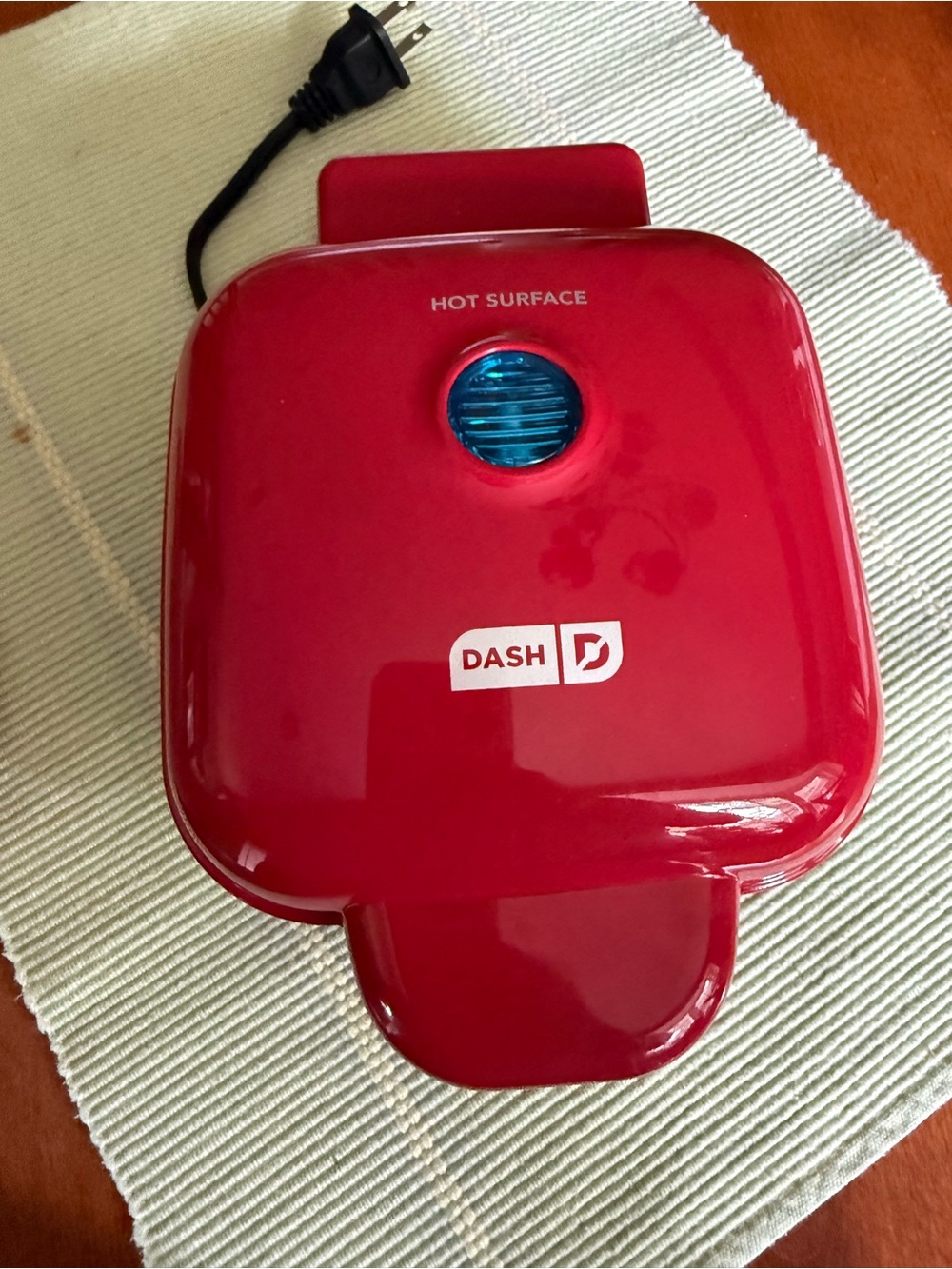 Dash Red Portable Egg Bite Maker — Compact Electric Breakfast Cooker